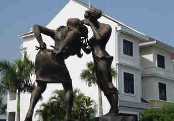 Скульптура «Запах дуриана»