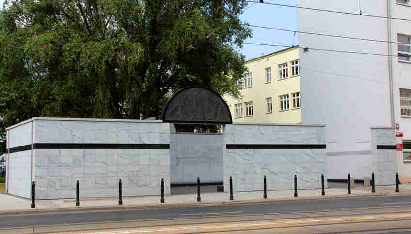 Монумент Умшлагплац