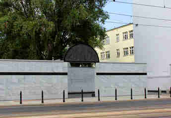 Монумент Умшлагплац