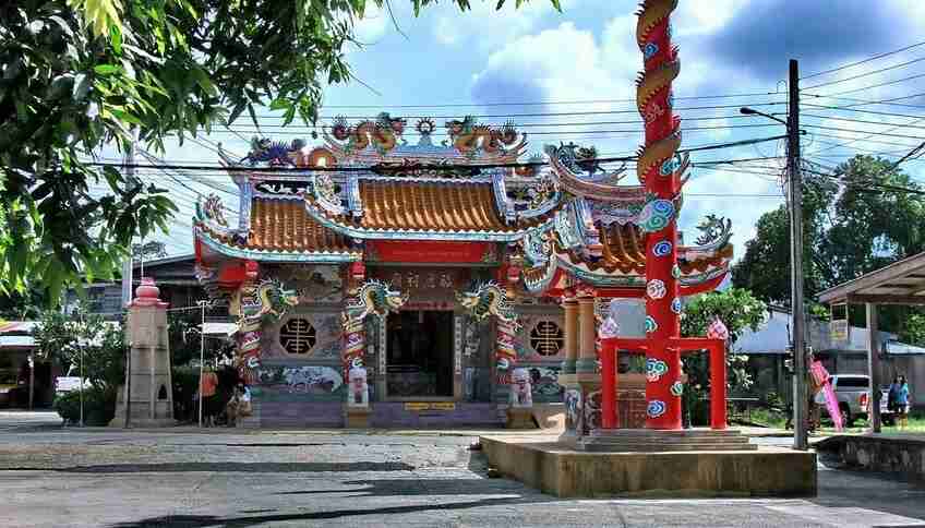 Китайский храм Мэнам