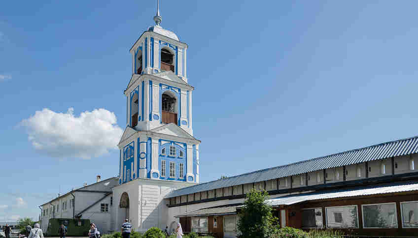 Колокольня с церковью Архангела Гавриила