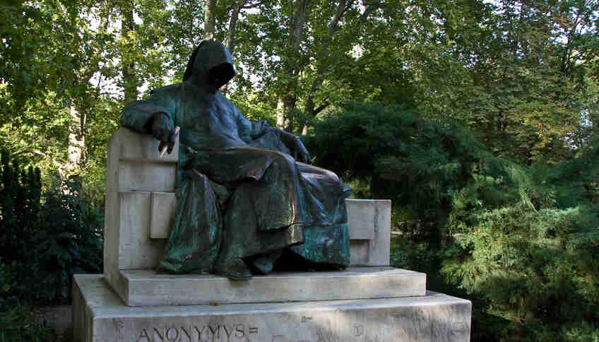 Памятник Анонимусу в Будапеште