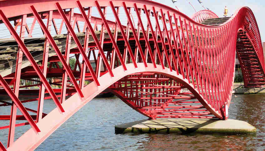 Мост Питон в Амстердаме