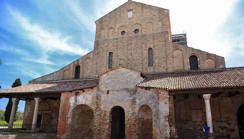 Церковь Санта Мария Ассунта на острове Торчелло в Венеции