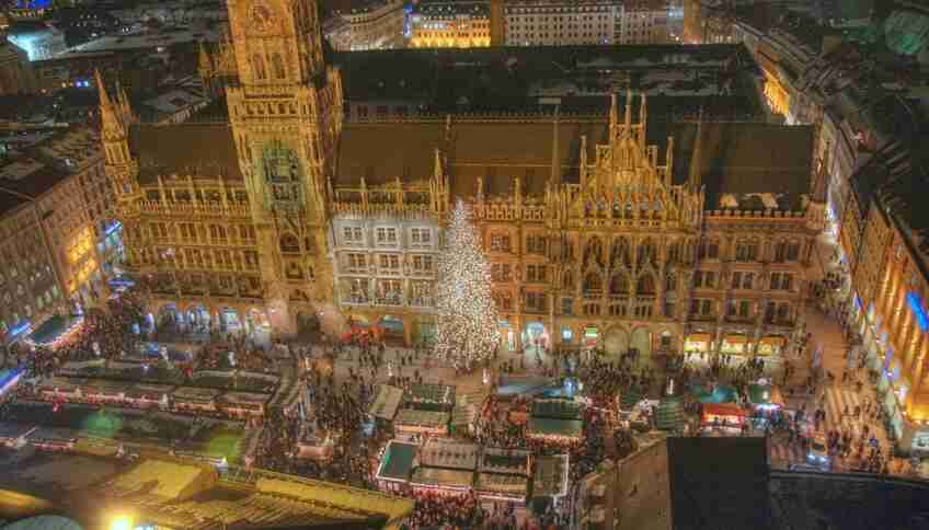 Рождественский базар на Мариенплац в Мюнхене